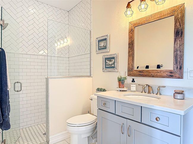 guest bathroom | Image 37