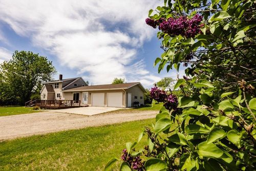 33247 County Highway 35, Dent, MN, 56528-9315 | Card Image