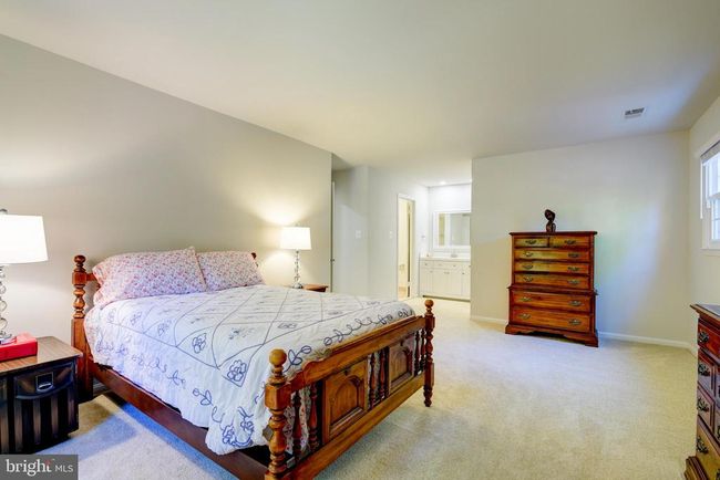 5901 Boothe Dr, House other with 4 bedrooms, 4 bathrooms and null parking in BURKE VA | Image 19