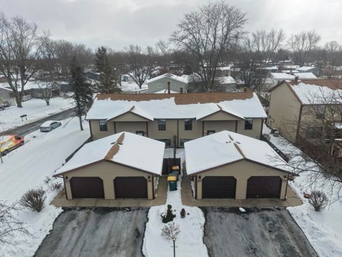 2302 Yorktowne Dr, Valparaiso, IN, 46383-3974 | Card Image