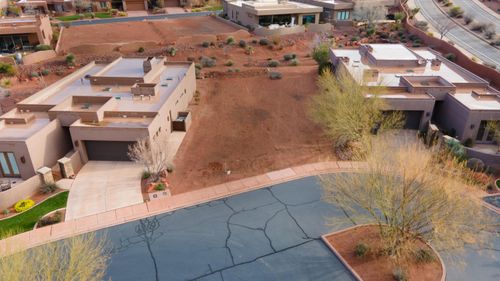 2085 N Tuweap Dr, St. George, UT, 84770-7477 | Card Image
