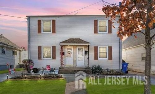 580 Garden Ave, WOODBRIDGE, NJ, 07095-3806 | Card Image
