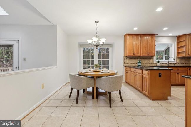 2912 Oakton Ridge Cir, House other with 5 bedrooms, 4 bathrooms and null parking in OAKTON VA | Image 17
