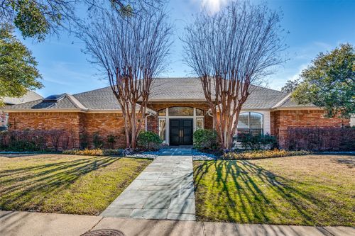 5828 Fallsview Ln, Dallas, TX, 75252-4919 | Card Image