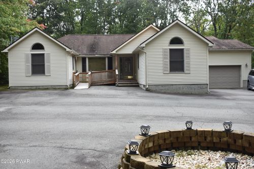 801 Oriole Court, Lords Valley, PA, 18428 | Card Image