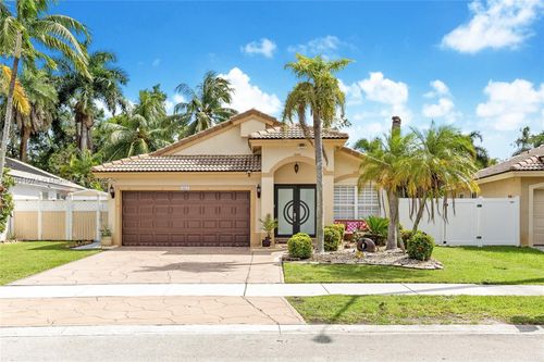 471 Sw 203rd Ave, Pembroke Pines, FL, 33029-5004 | Card Image