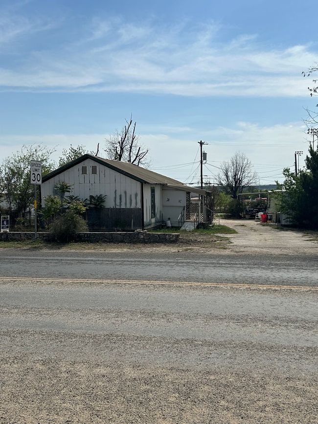 1606 Tayloe Ave, House other with 2 bedrooms, 1 bathrooms and null parking in Sonora TX | Image 8