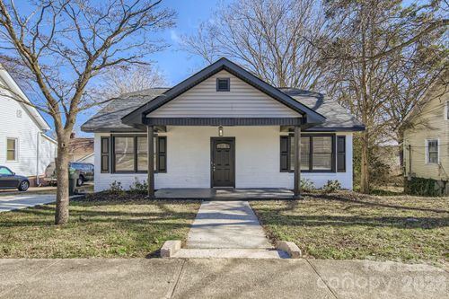 106 S Dalton St, Gastonia, NC, 28052-3757 | Card Image