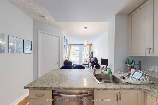 1403 - 85 Bloor St E, Condo with 1 bedrooms, 1 bathrooms and null parking in Toronto ON | Image 9