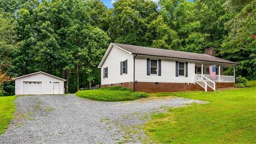 5648 Riverside Acres Ct, Trinity, NC, 27370-7129 | Card Image