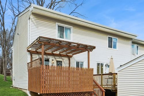 61-268 Holiday Cir, West Des Moines, IA, 50265-8207 | Card Image