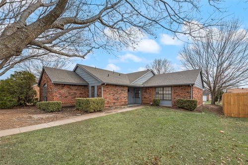 1362 Southridge Dr, Lancaster, TX, 75146-1394 | Card Image