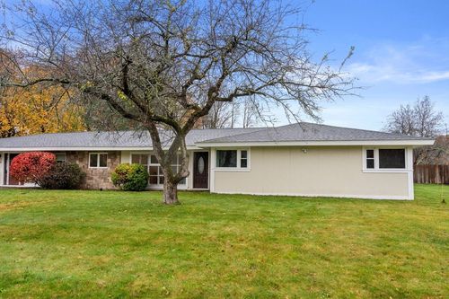 30 Edith Rd, Framingham, MA, 01701-7625 | Card Image