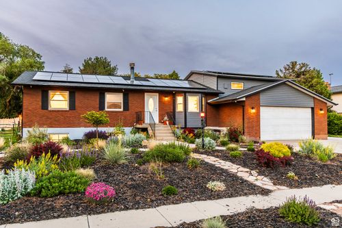 10297 S Weeping Willow Dr, Sandy, UT, 84070-4247 | Card Image