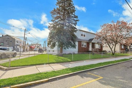 264 Lincoln Pl, Garfield, NJ, 07026-1732 | Card Image