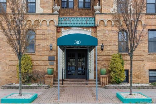 apt-g2-310 Riverside Blvd, Long Beach, NY, 11561-3591 | Card Image