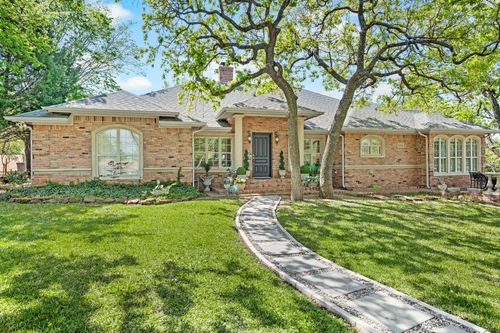 3716 Oakwood Dr, Grapevine, TX, 76051-4505 | Card Image