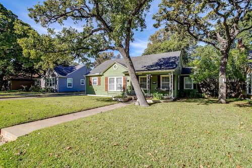 2309 Honeysuckle Ave, Fort Worth, TX, 76111-1434 | Card Image