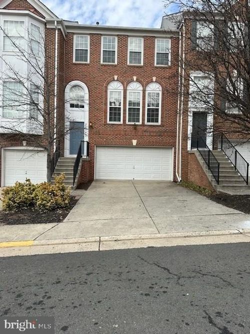 45776-45776 Mountain Pine Sq, STERLING, VA, 20166-7214 | Card Image