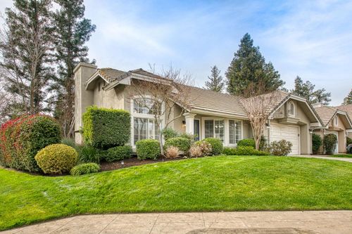 9225 N Bramwell St, Fresno, CA, 93720-0781 | Card Image
