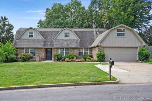 6746 S 66th East Ave, Tulsa, OK, 74133-1709 | Card Image