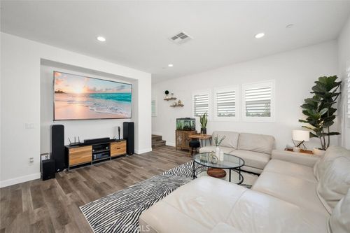 3315 W Rovigo Dr, Anaheim, CA, 92801-8015 | Card Image