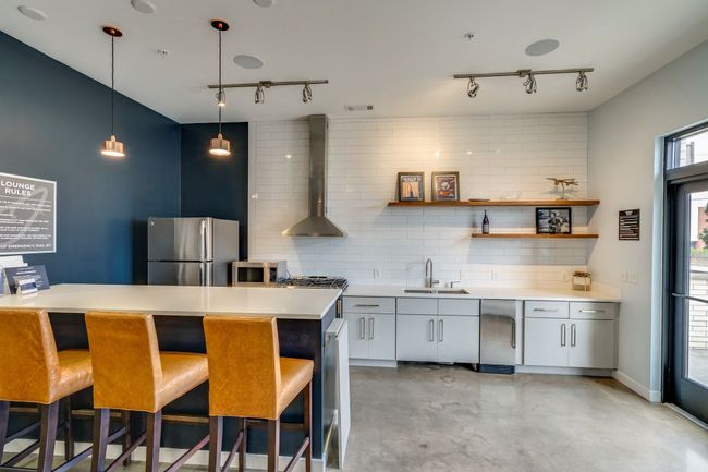 APT-402 - 1002 Division St, Condo with 2 bedrooms, 2 bathrooms and 2 parking in Nashville TN | Image 33