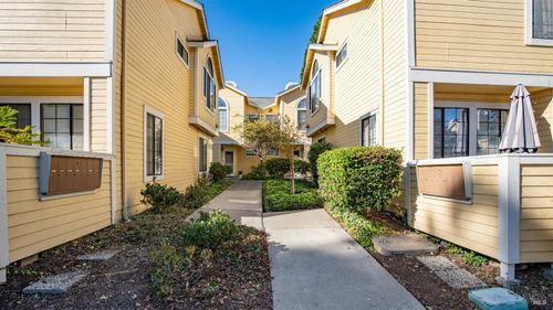 105 Devonwood, Hercules, CA, 94547-3531 | Card Image