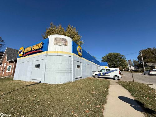 1701 Avenue H, Fort Madison, IA, 52627-4351 | Card Image