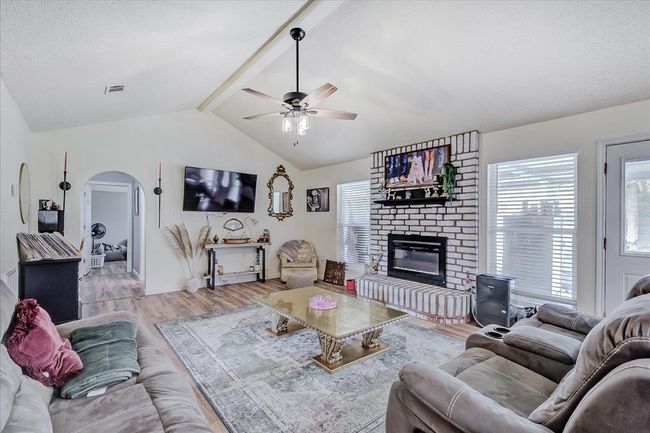 391 Roberts Ave, House other with 3 bedrooms, 2 bathrooms and null parking in Bridge City TX | Image 6