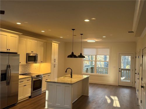 unit-b-114 Mcwhirter Pl, Holly Springs, GA, 30115-8858 | Card Image