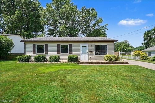 3648 Northport Dr, Stow, OH, 44224-4121 | Card Image
