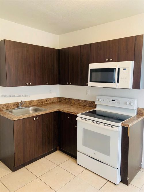 apt-3-701 Ne 86th St, Miami, FL, 33138-3838 | Card Image