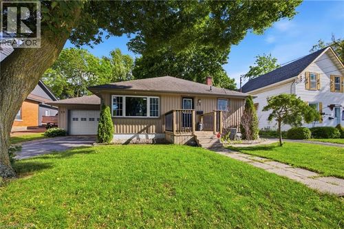 29 Concession St E, Tillsonburg, ON, N4G1N9 | Card Image