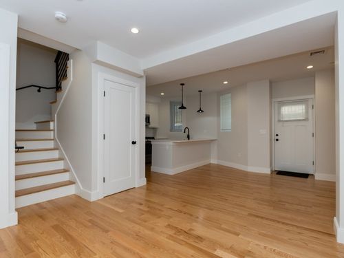 1f-5 Tovar St, Boston, MA, 02122-3251 | Card Image