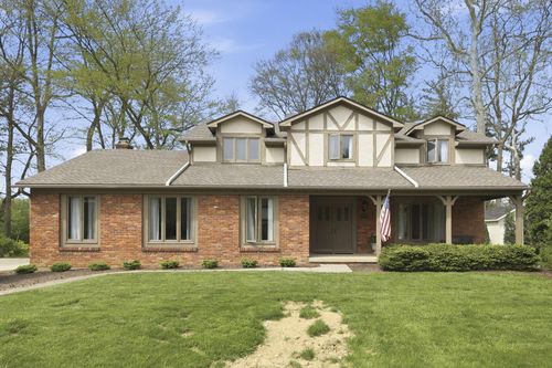 1250 Briarmeadow Dr, Columbus, OH, 43235-1616 | Card Image