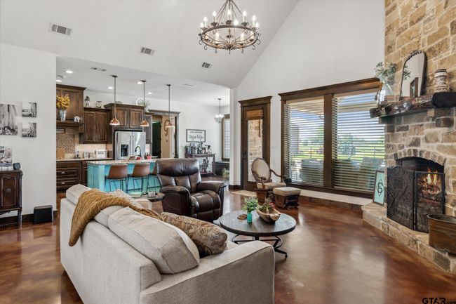 4152 Van Zandt County Road 4301, Home with 3 bedrooms, 3 bathrooms and null parking in Ben Wheeler TX | Image 18