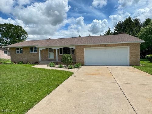120 Robin Hood Dr, Youngstown, OH, 44511-3664 | Card Image