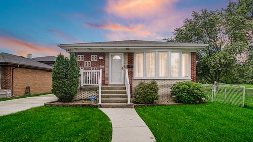 923 E E 158th St, Dolton, IL, 60419-2735 | Card Image