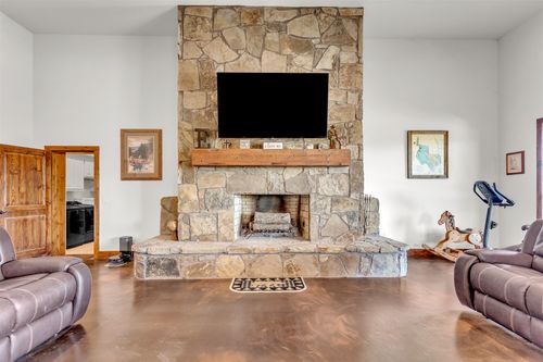 13831 Friendship Rd, Pilot Point, TX, 76258-7698 | Card Image