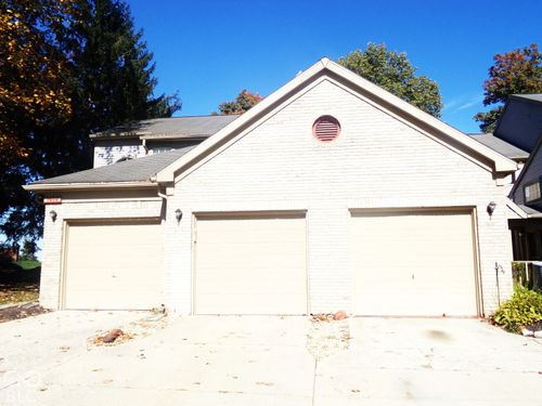 5-7608 Reflections Dr, Indianapolis, IN, 46214-5132 | Card Image