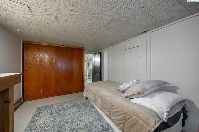 805 Babs Ave, Home with 4 bedrooms, 2 bathrooms and null parking in Benton City WA | Image 28