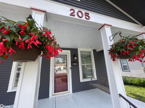 205 N Park St, Osceola, IA, 50213-1237 | Card Image