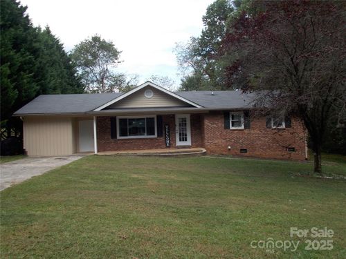 314 Cypress St, Hudson, NC, 28638-2203 | Card Image