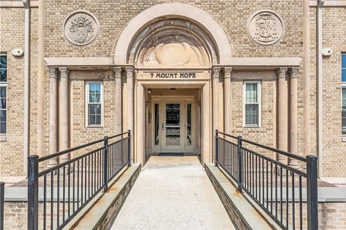 unit-103-7 Mount Hope Ave, Providence, RI, 02906-6600 | Card Image
