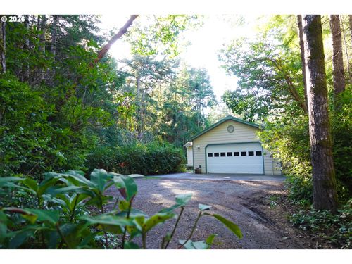 87444 Whistling Ln, Bandon, OR, 97411 | Card Image