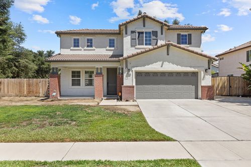 3320 W Glendale Avenue, Visalia, CA, 93291 | Card Image