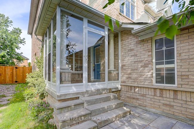 7 Debonair St, House attached with 4 bedrooms, 4 bathrooms and 2 parking in Richmond Hill ON | Image 6