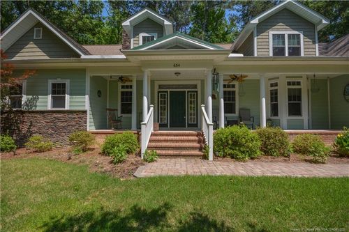 654 Titmouse Ct, Vass, NC, 28394-8666 | Card Image