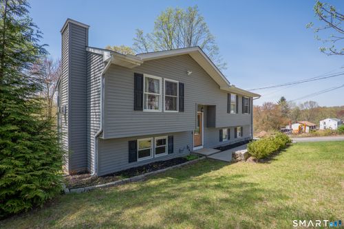 825 Maple Hill Rd, Naugatuck, CT, 06770-4838 | Card Image